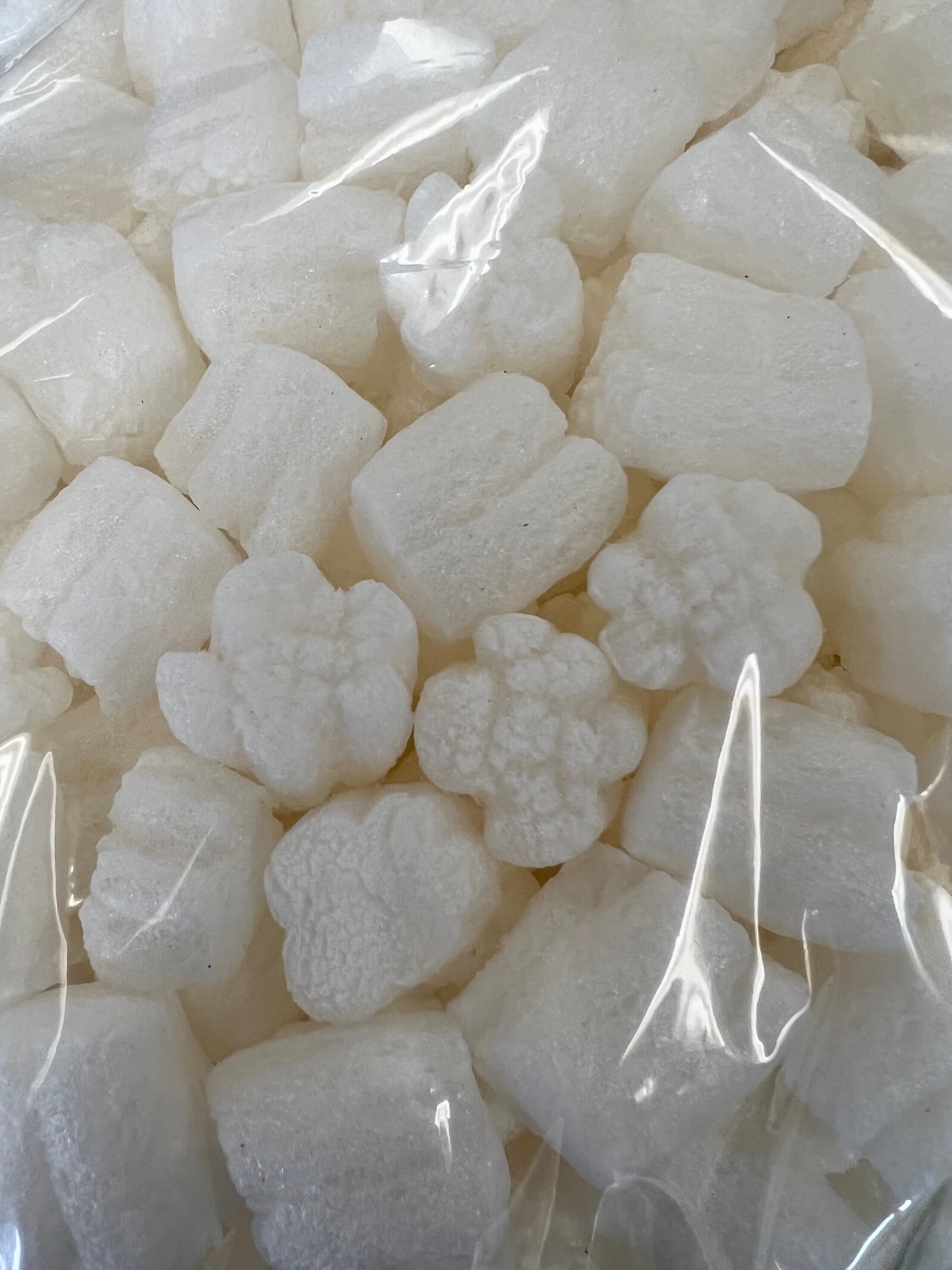 FunPak Puffy Clouds Packing Peanuts Mini Pack Plant Based Biodegradable Compostable  0.6 cu ft Bag
